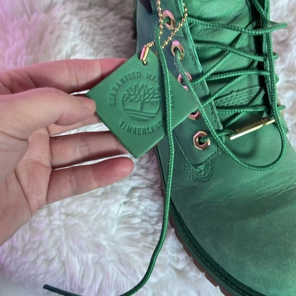Timberland green genuine leather collectable special addition boots men or women